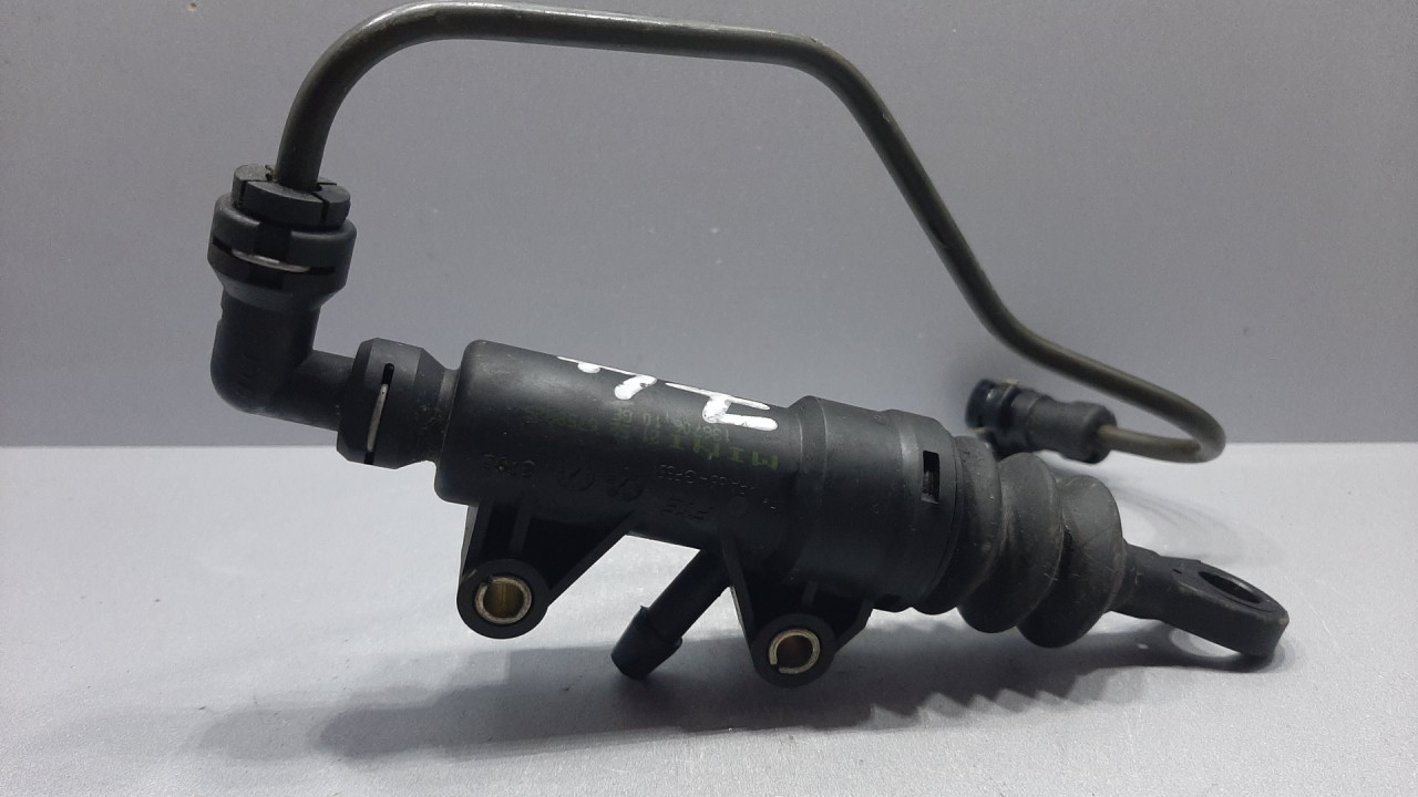DIJELOVI CILINDAR MINI MINI (R50/R53) > 04-06 1.6 13670610