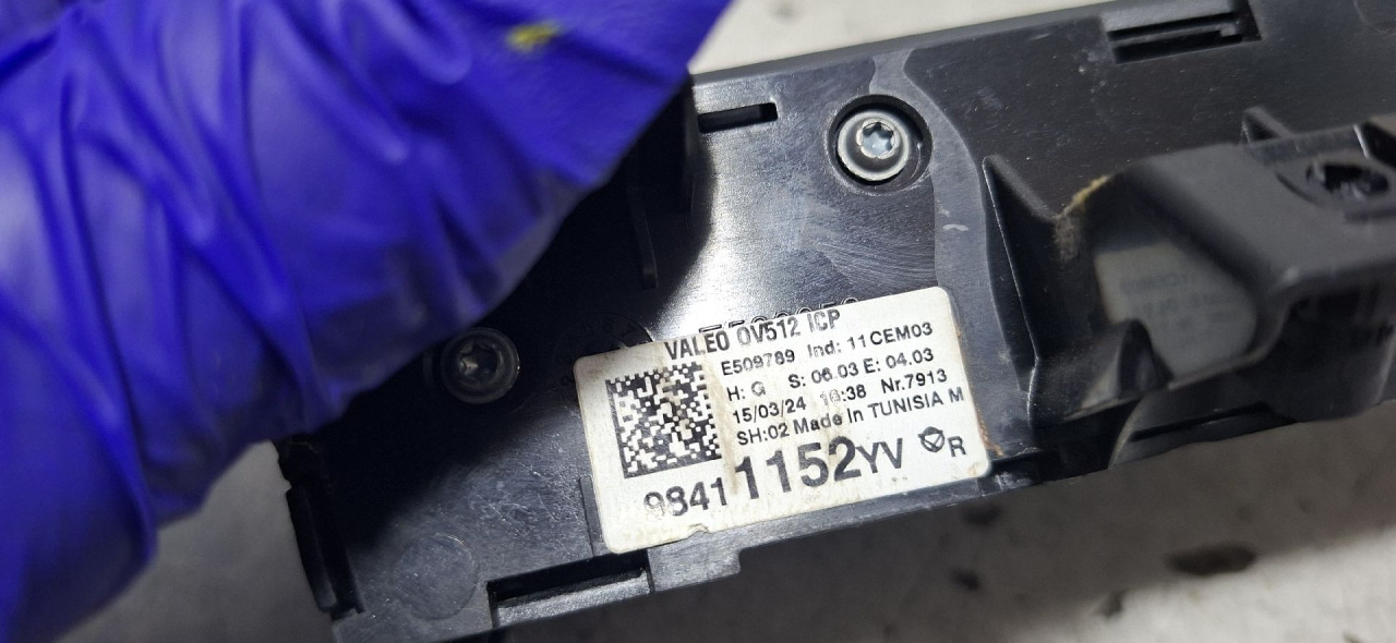 DIJELOVI PREKIDACI KLIME OPEL ASTRA L > 22 -  1.2 98411152YV