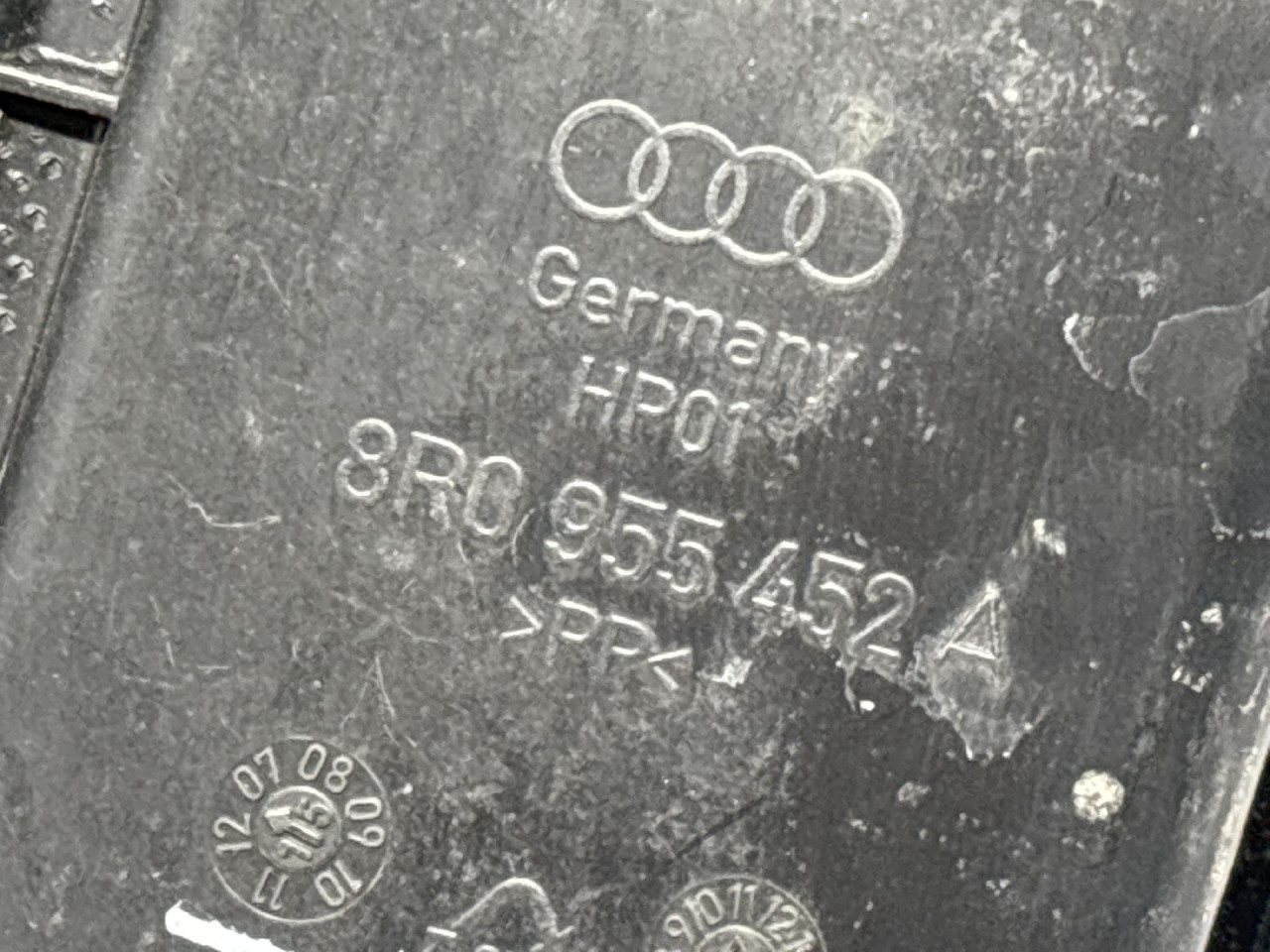 DIJELOVI CRIJEVO AUDI Q5 > 12-16 3.0 8R0955452A