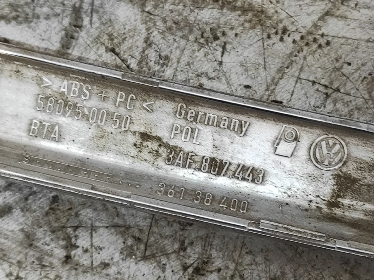 DIJELOVI LAJSNA VW PASSAT B7 > 10-14 3AF807443