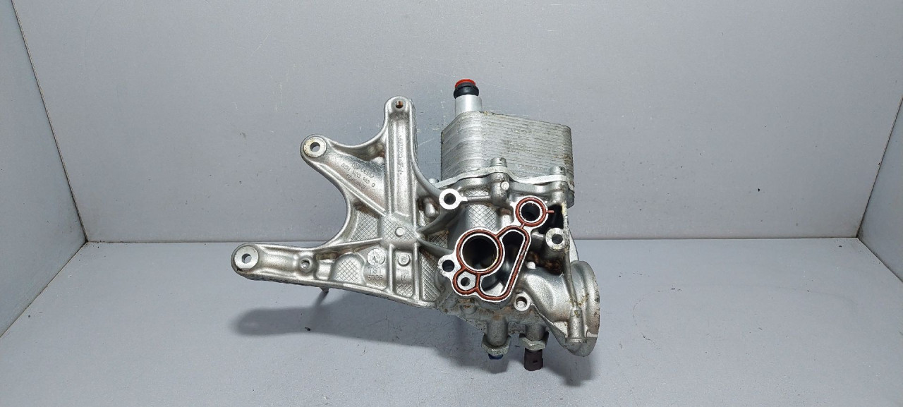 KUCISTE FILTERA ULJA AUDI A6 4G > 11-14 06H903143G