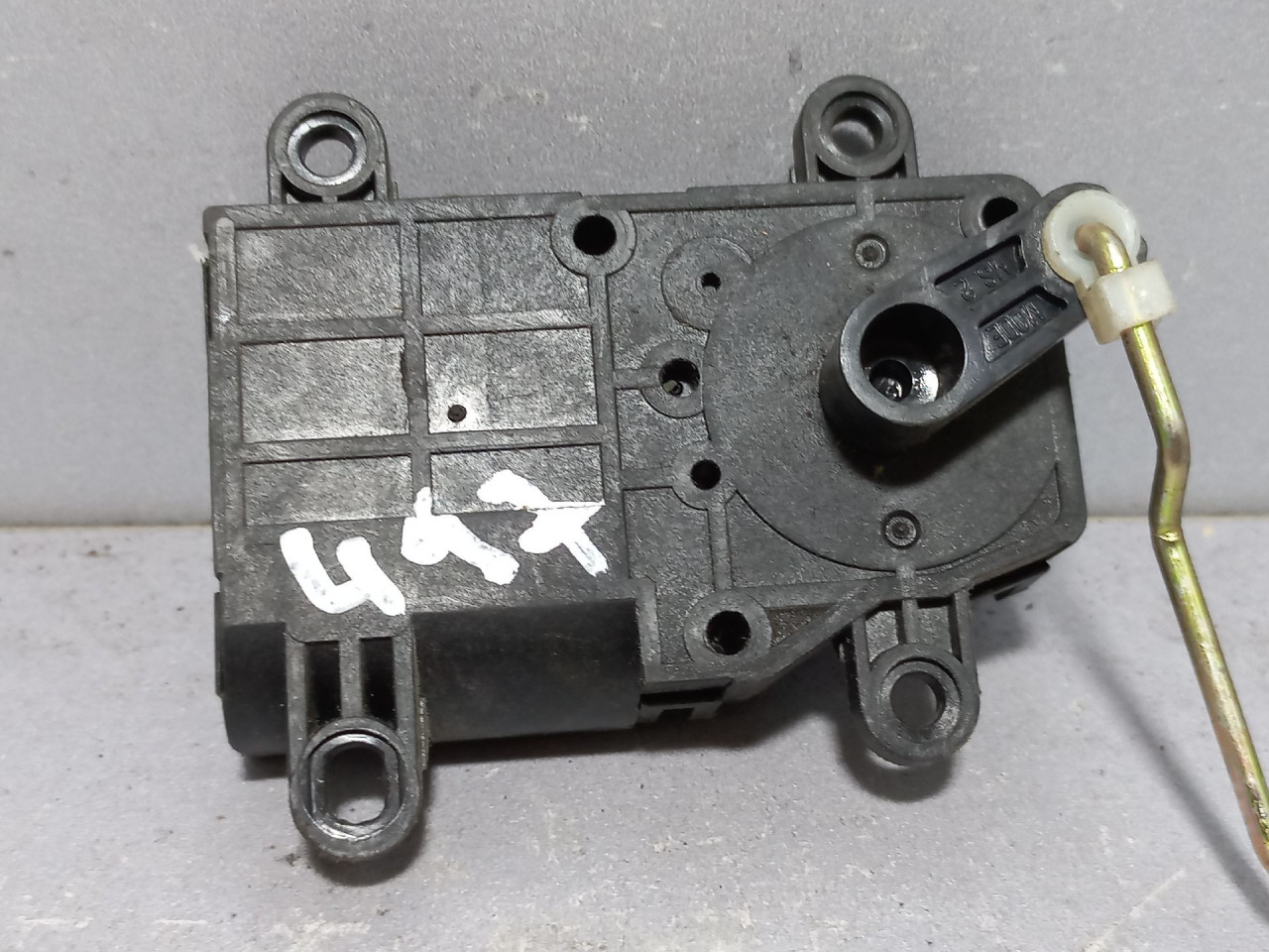 MOTORIC KLAPNE KIA SORENTO > 02-06 H400730510