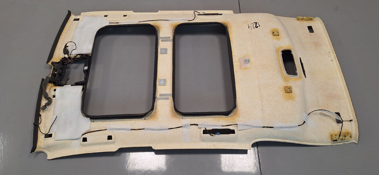 DIJELOVI KROVNI TAPACIRUNG MERCEDES B KLASA (W246) > 14-19 2.2
