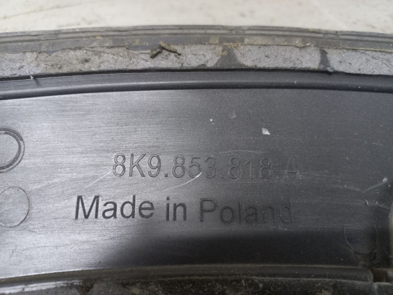 RUB BLATOBRANA AUDI A4 (B8) > 12-15 8K9853818A