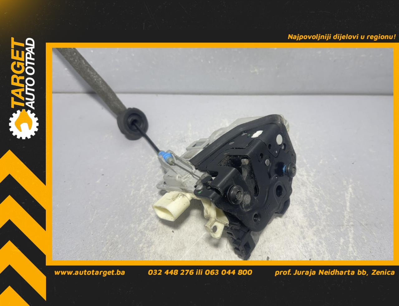 DIJELOVI BRAVA VRATA AUDI Q5 > 08-11 8J2837016A