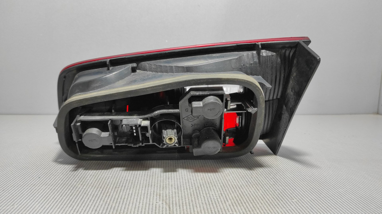 STOP SVJETLO RENAULT LAGUNA > 01-05 8200002475