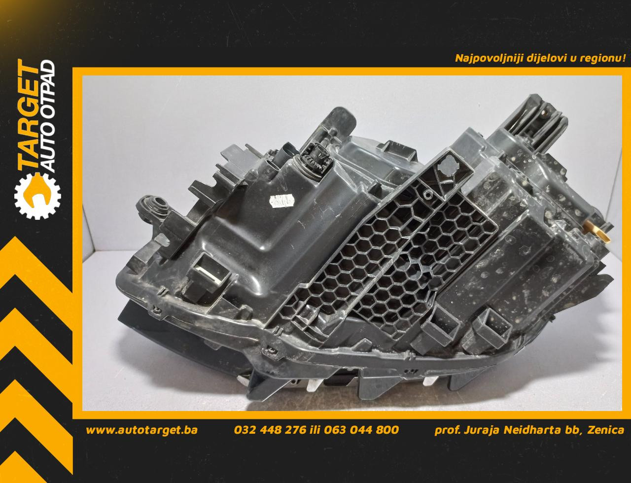 DIJELOVI FAR VW PASSAT B8 > 14-19 3G1941082T