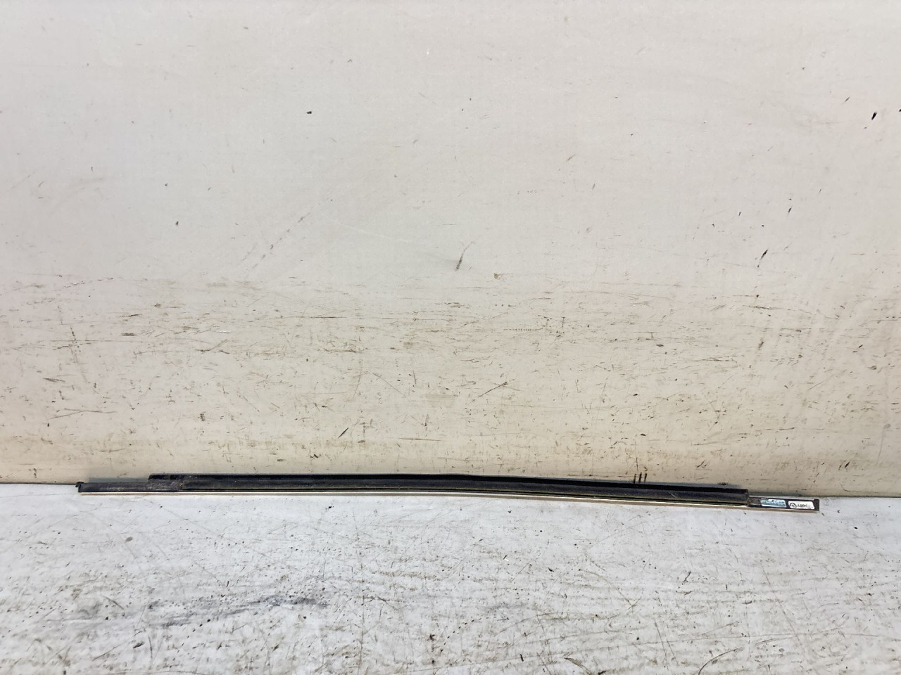 DIJELOVI LAJSNA VW PASSAT B7 > 10-14 3C9839476