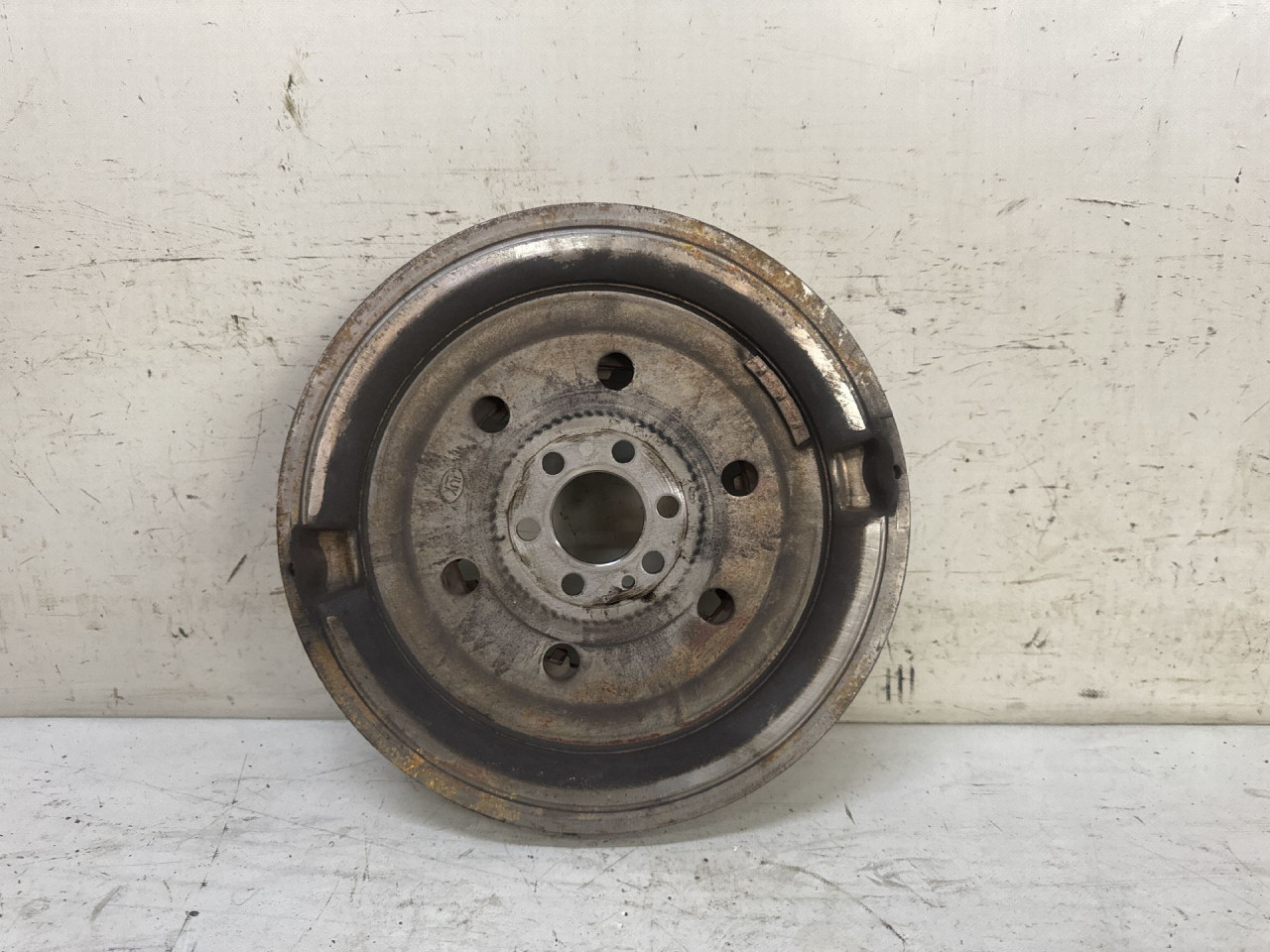 DIJELOVI ZAMAJAC SKODA FABIA > 14- 04B105266C