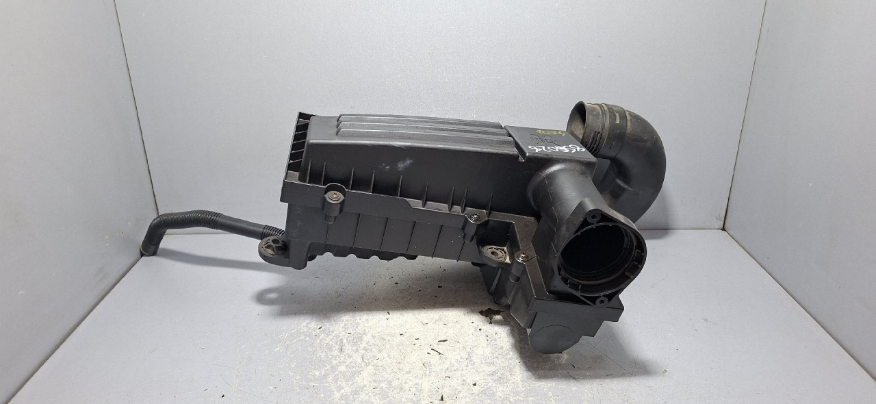 DIJELOVI KUCISTE FILTERA ZRAKA VW GOLF 6 > 08-12 3C0129607BD