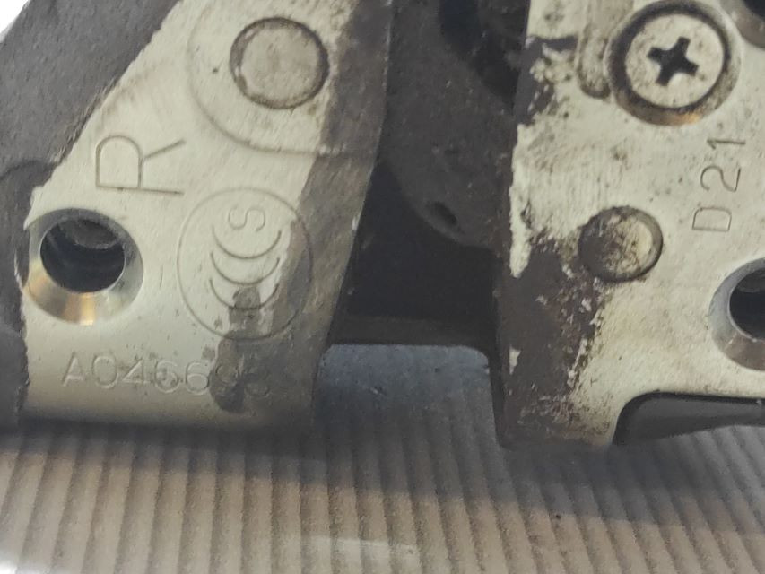 DIJELOVI BRAVA VRATA TOYOTA RAV 4 > 15-18 A046693