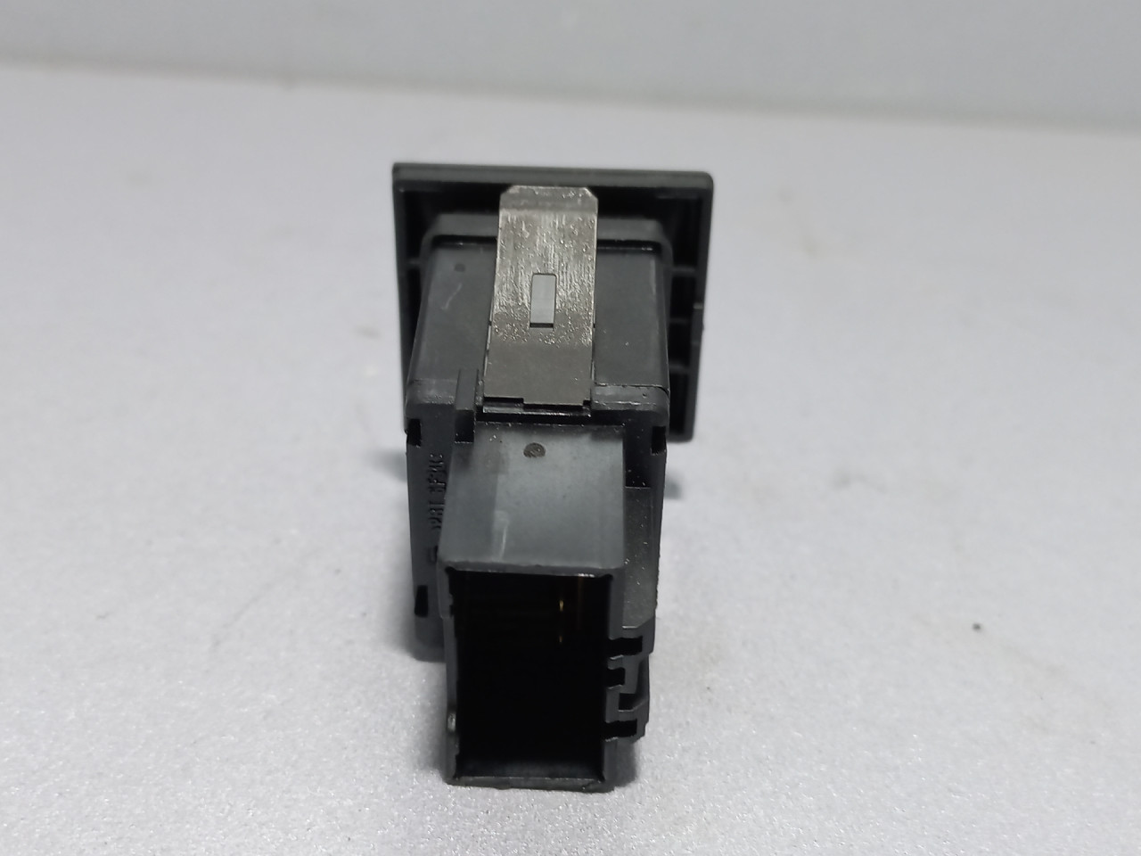 DIJELOVI PREKIDAC VW T5 > 03-09 7E0959621