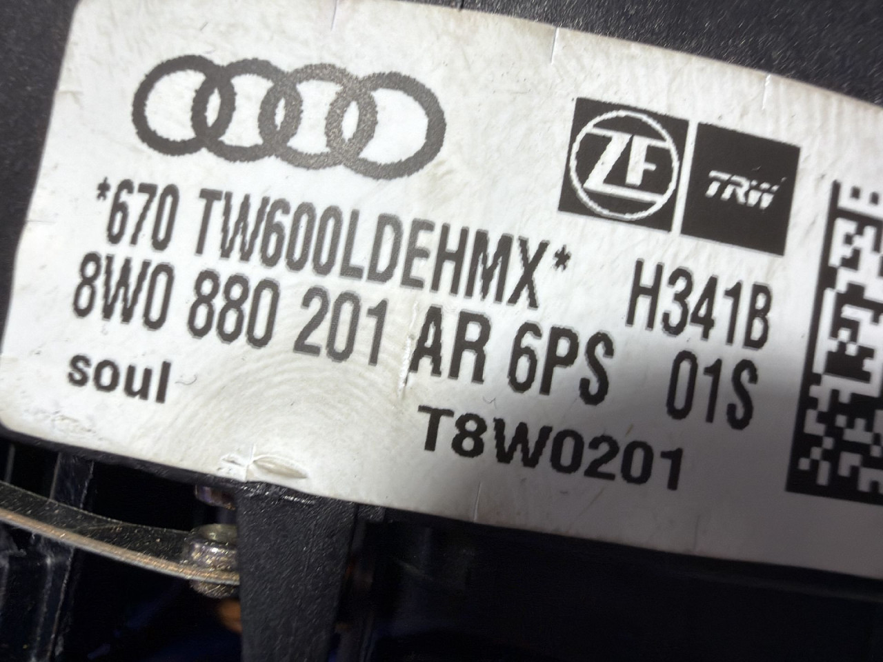 DIJELOVI AIRBAG VOLANA AUDI A4 (B9) > 15-18 2.0 8W0880201AR