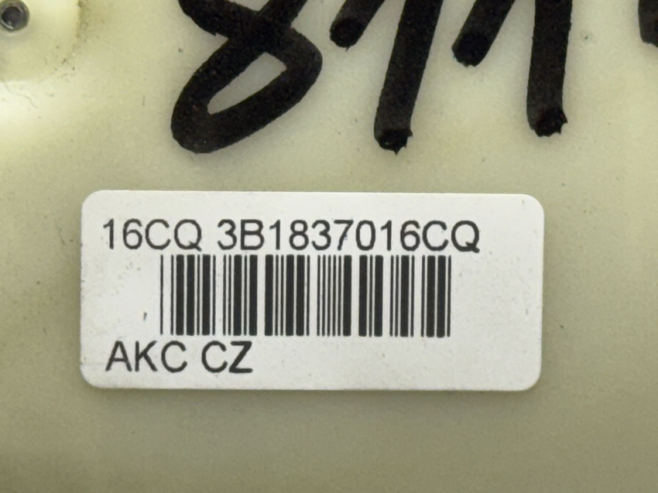 DIJELOVI BRAVA VRATA VW T6 > 15-19 2.0 3B1837016CQ