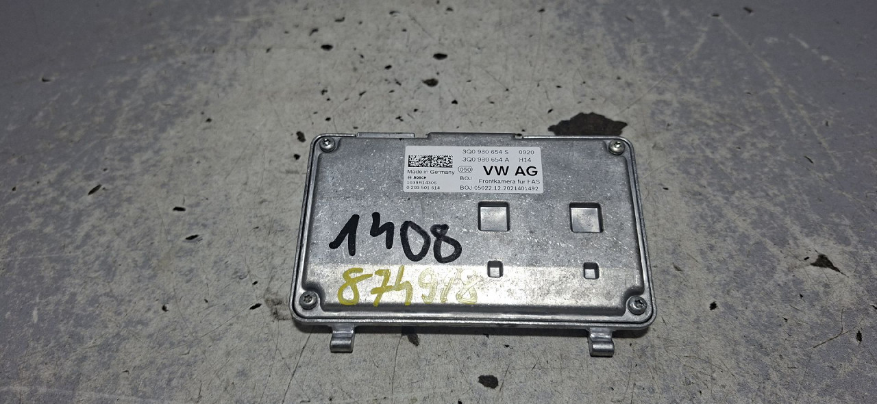 DIJELOVI KAMERA VW T-ROC > 17- 1.0 3Q0980654S