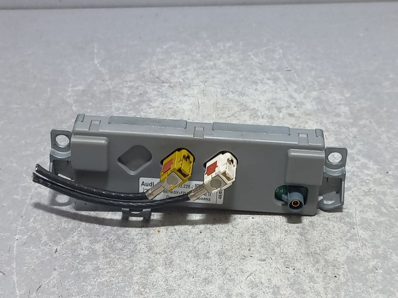 DIJELOVI ANTENA AUDI A4 (B8) > 07-11 8K5035225J