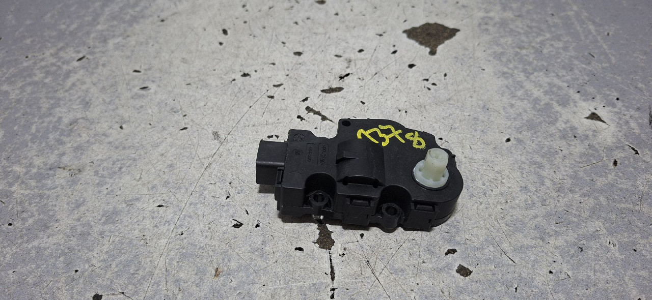 DIJELOVI MOTORIC KLAPNE AUDI Q5 > 12-16 2.0 EFB490