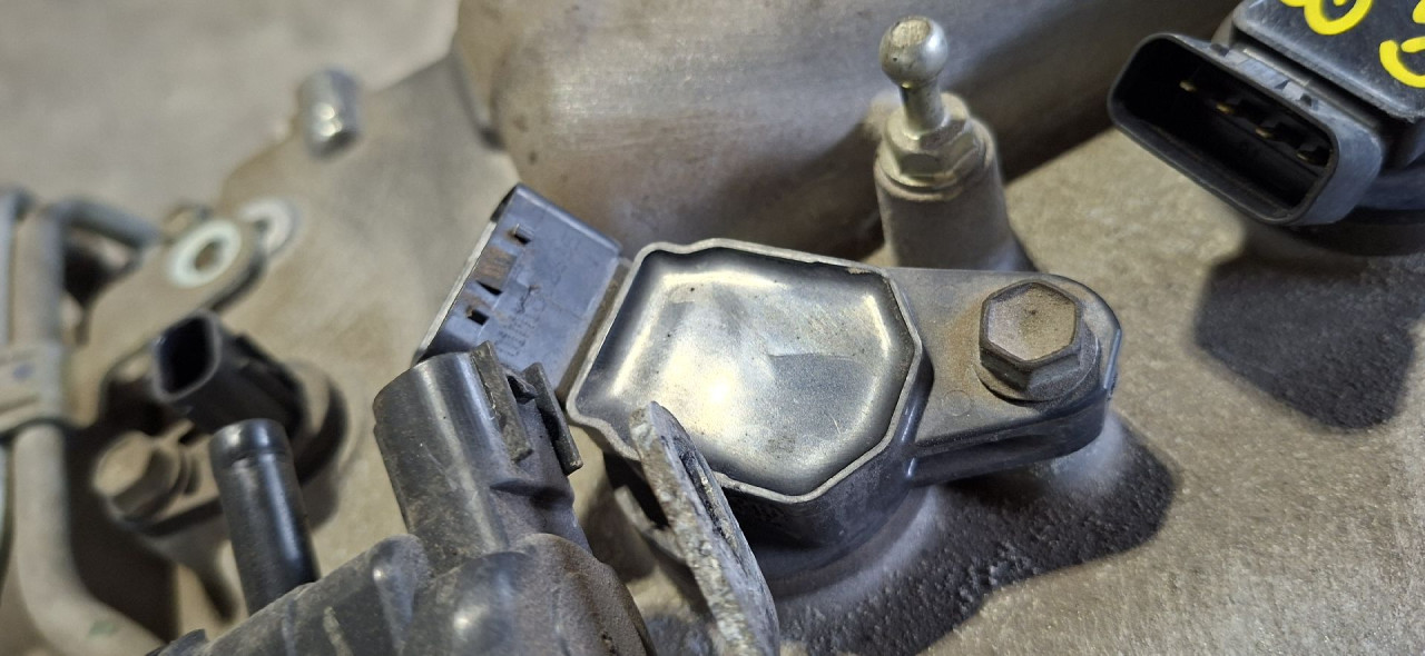 DIJELOVI BOMBINA TOYOTA AVENSIS > 09-11 2.0 9091902252