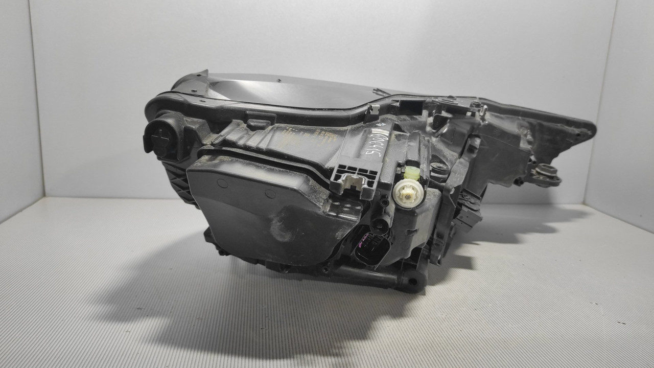 DIJELOVI FAR AUDI A6 4K > 18- 4K0941039