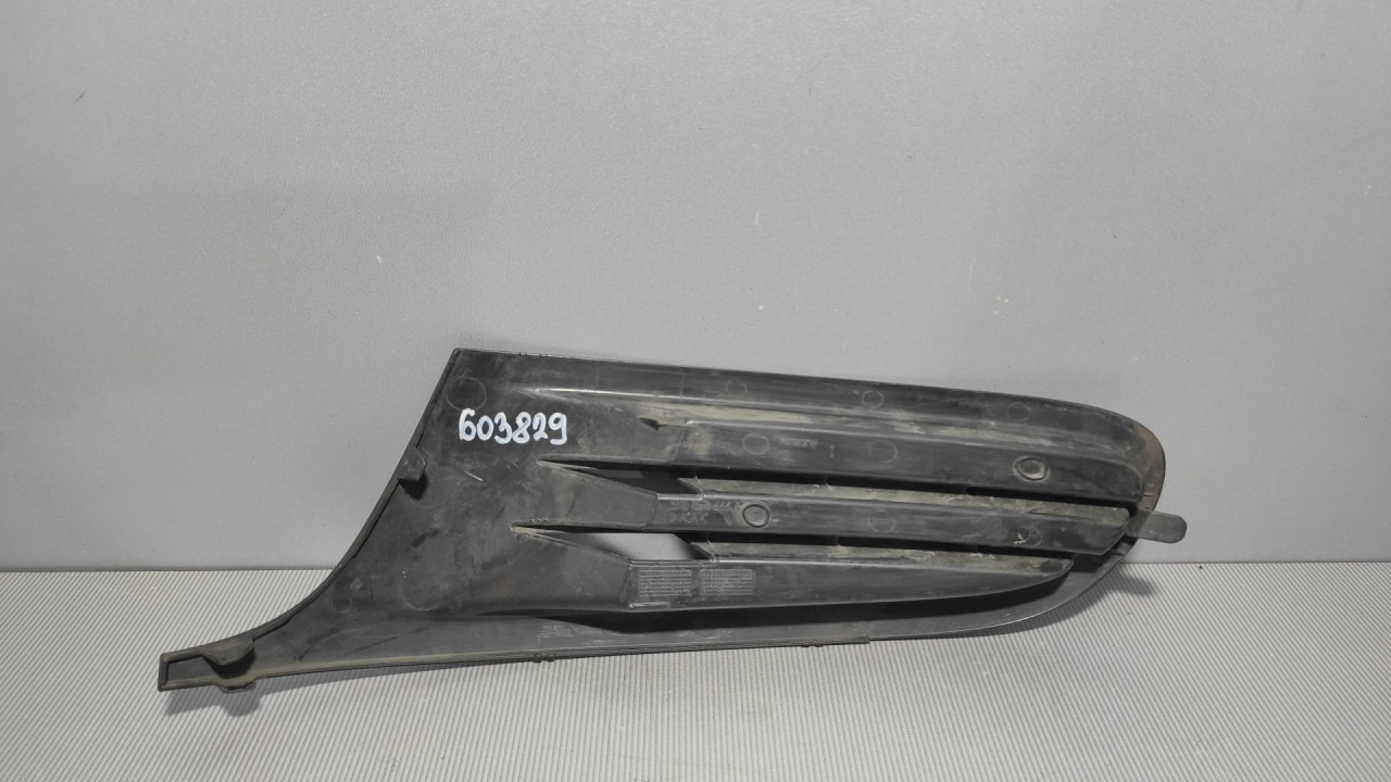 PLASTIKA BRANIKA VW GOLF 6 > 08-12 5K0853666A