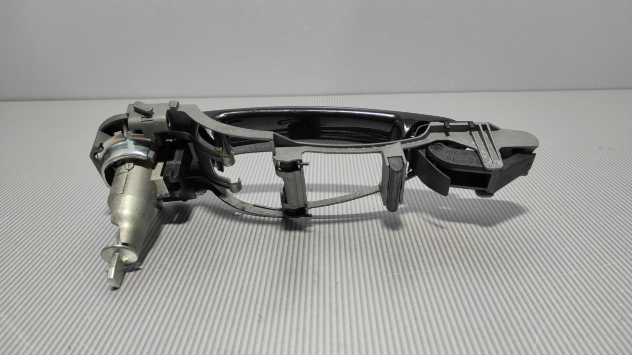RUCKA VRATA SKODA OCTAVIA > 08-13 1U0837885B