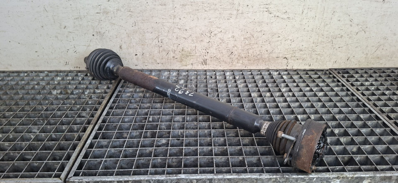 DIJELOVI POLUOSOVINA VW PASSAT B7 > 10-14 1.6 1K0407272QN