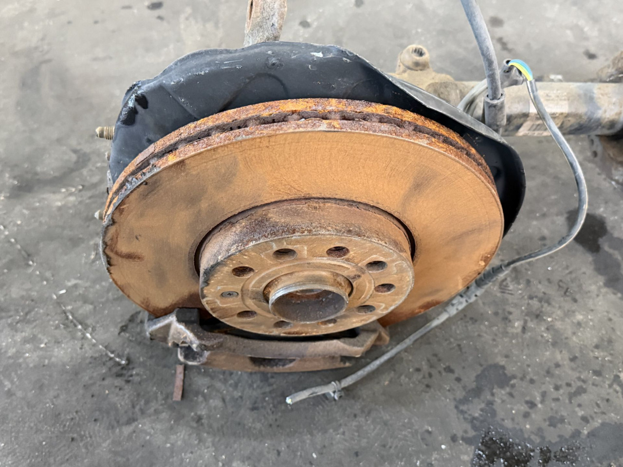 DIJELOVI KOCIONI DISK AUDI A3 (8V1/8VA) > 12-16 2.0 5Q0615301H