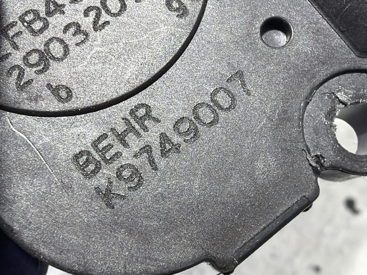 DIJELOVI MOTORIC KLAPNE AUDI A4 (B8) > 12-15 K9749007