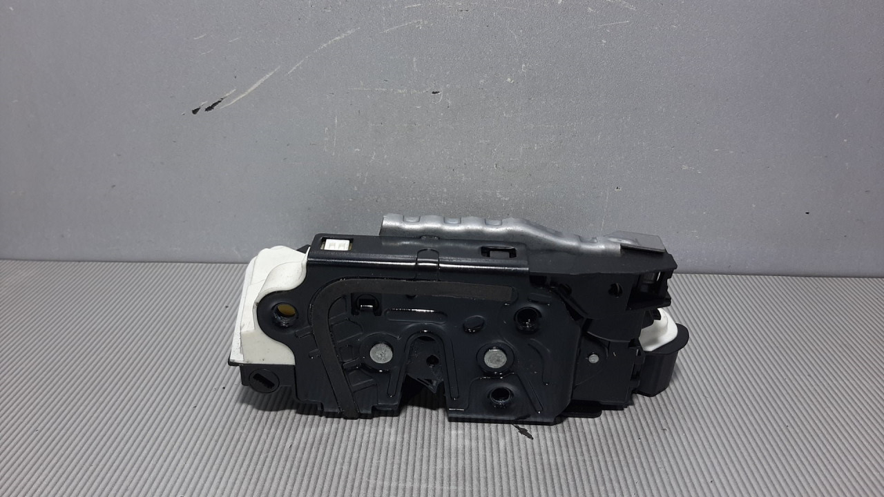 DIJELOVI BRAVA VRATA SKODA YETI > 10-13 5K1837016B