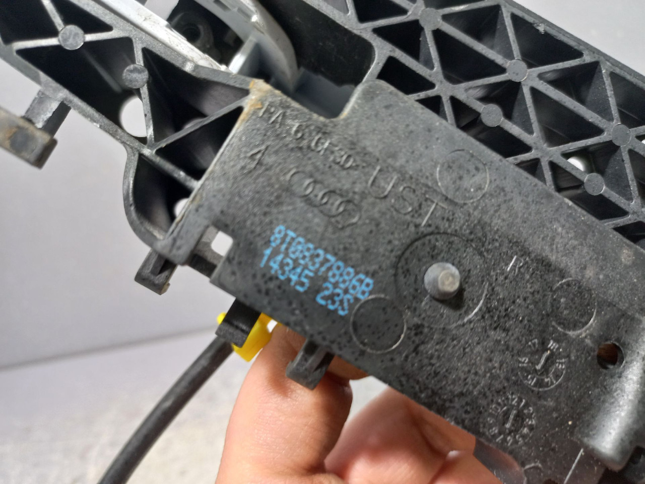 RUCKA VRATA AUDI A4 (B8) > 07-11 8T0837886B