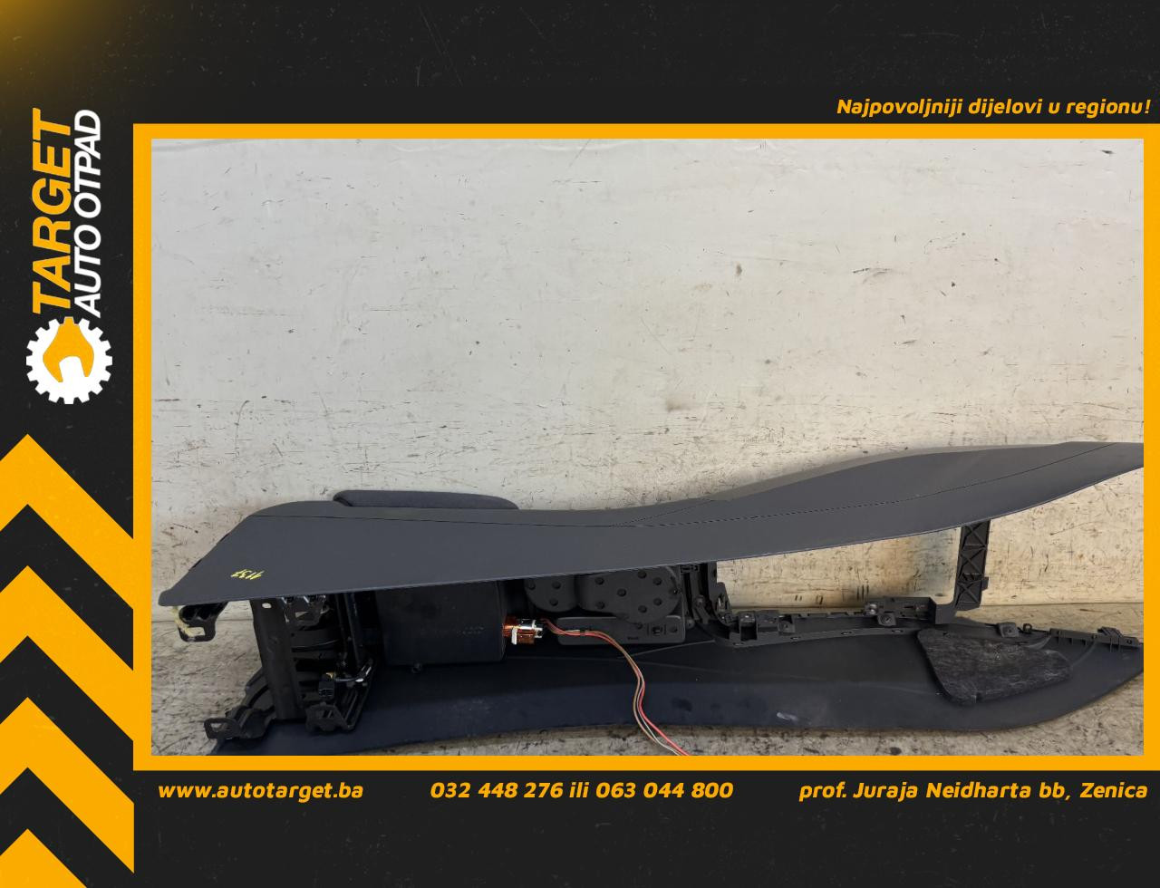 DIJELOVI CENTRALNA KONZOLA AUDI A4 (B8) > 07-11 2.0 8K0864981D