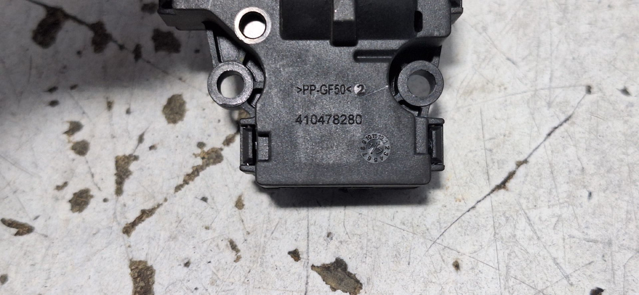 DIJELOVI MOTORIC KLAPNE AUDI Q5 (FY) > 17 - 20  410478280