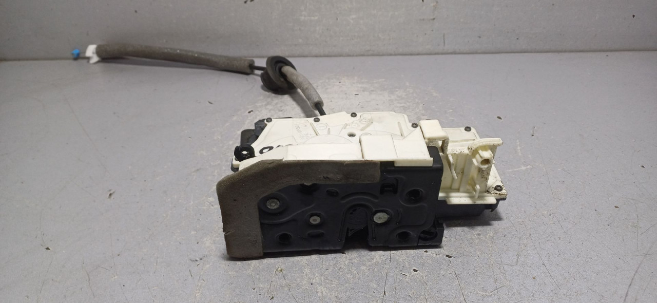 DIJELOVI BRAVA VRATA AUDI A6 4K > 18- 2.0 4K0839016P