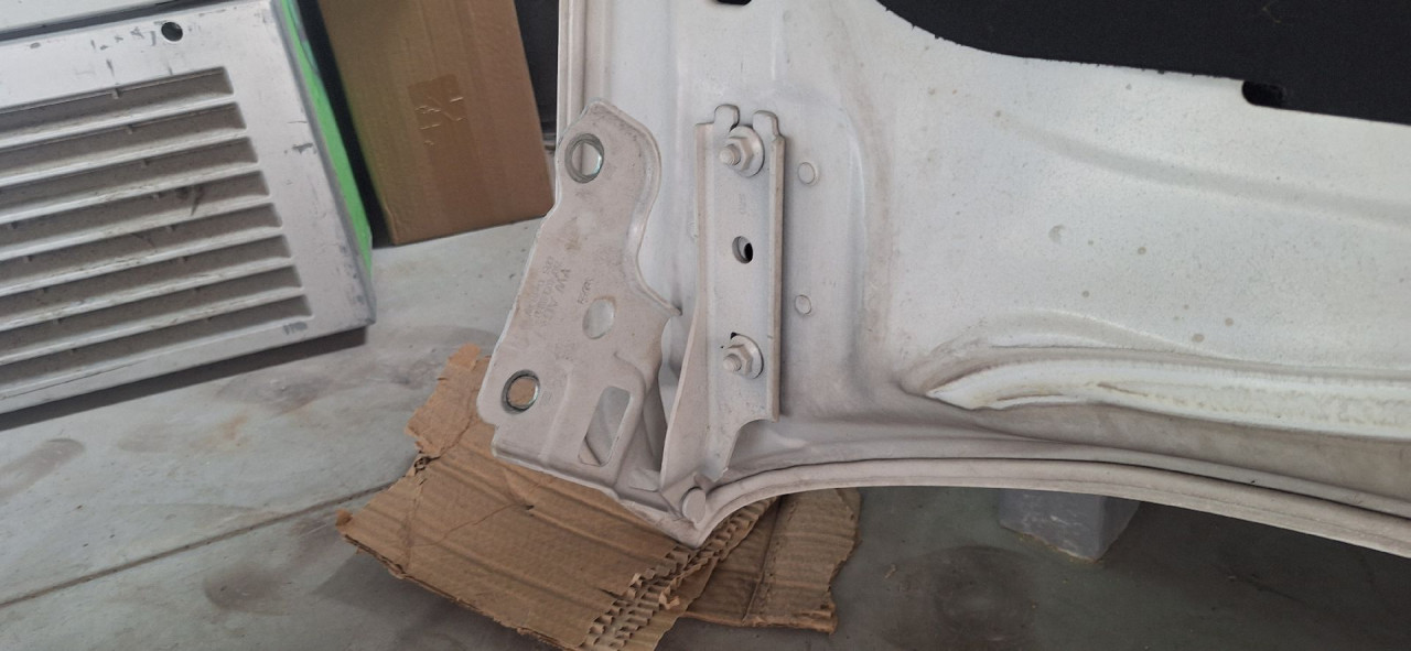 DIJELOVI HAUBA VW CADDY > 20- 2.0 2K7823033G
