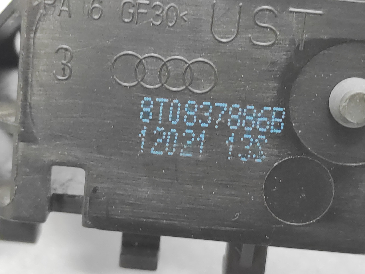 RUCKA VRATA AUDI A4 (B8) > 07-11 8T0837886B