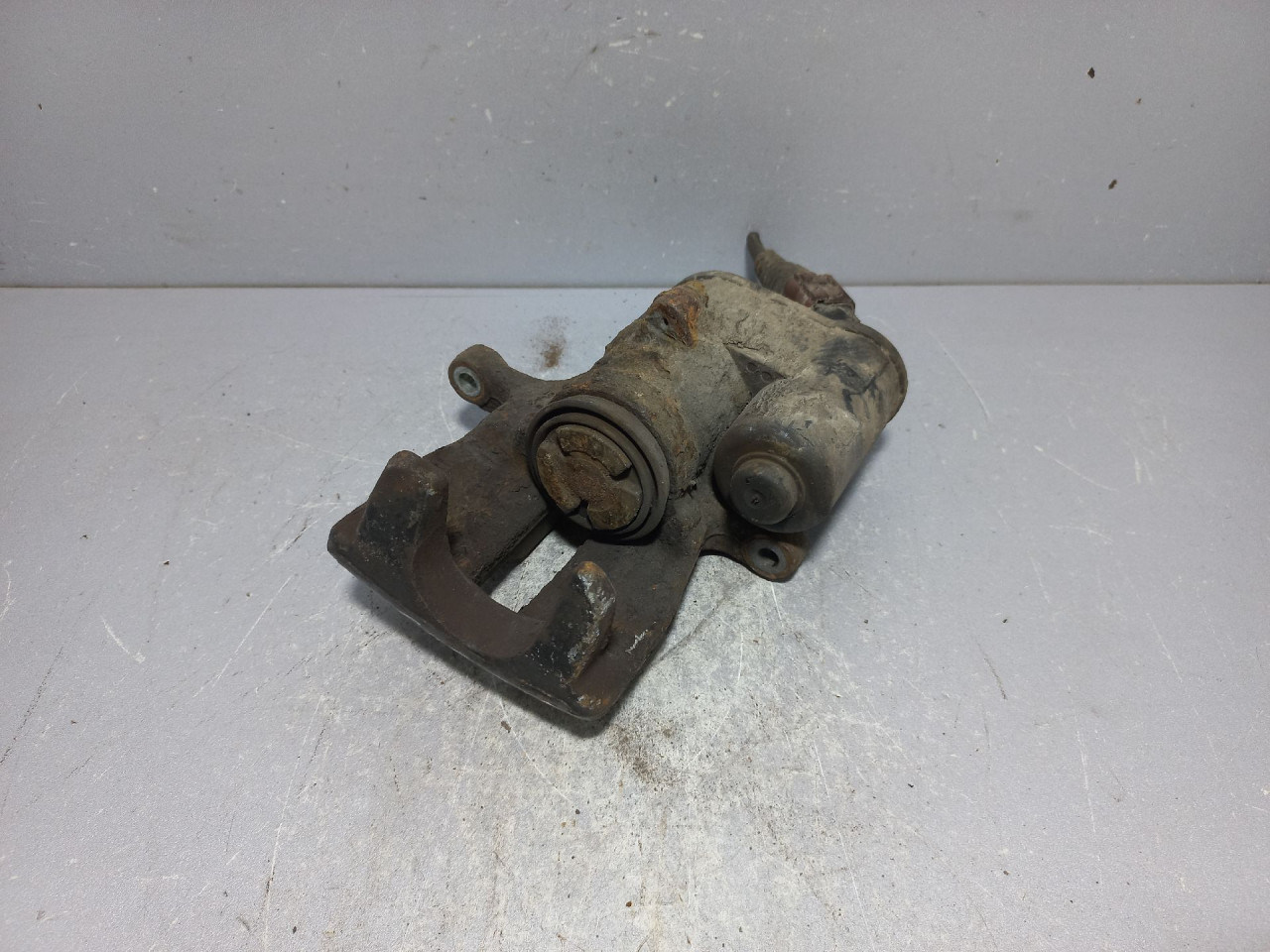 DIJELOVI KOCIONA KLJESTA AUDI A6 > 04-08 2.7