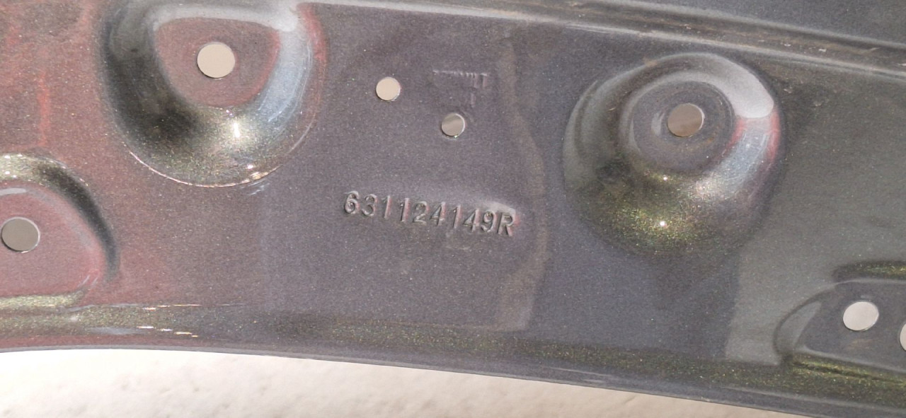 DIJELOVI BLATOBRAN DACIA DUSTER > 24- 631124149R