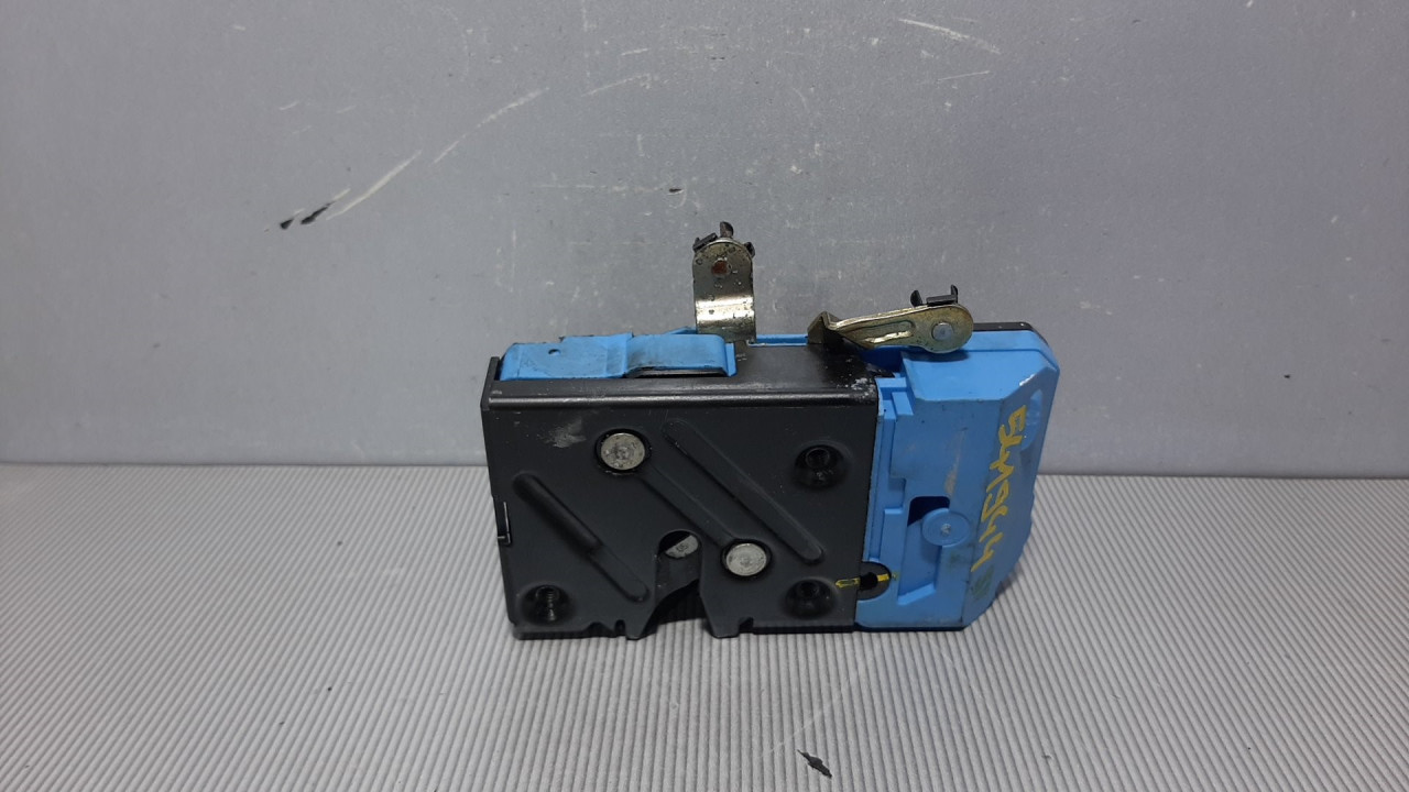 DIJELOVI BRAVA VRATA VOLVO V70 > 05-07 30699746