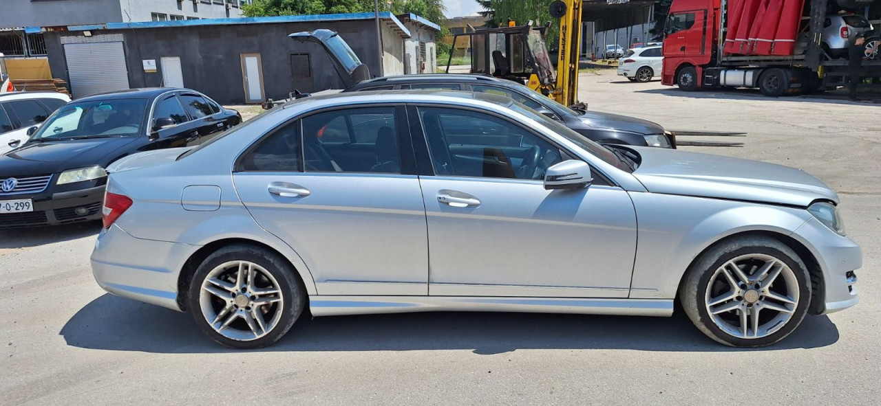 DIJELOVI MERCEDES C KLASA (W204) > 11-13 2.2 Dizel 651911 MOTOR