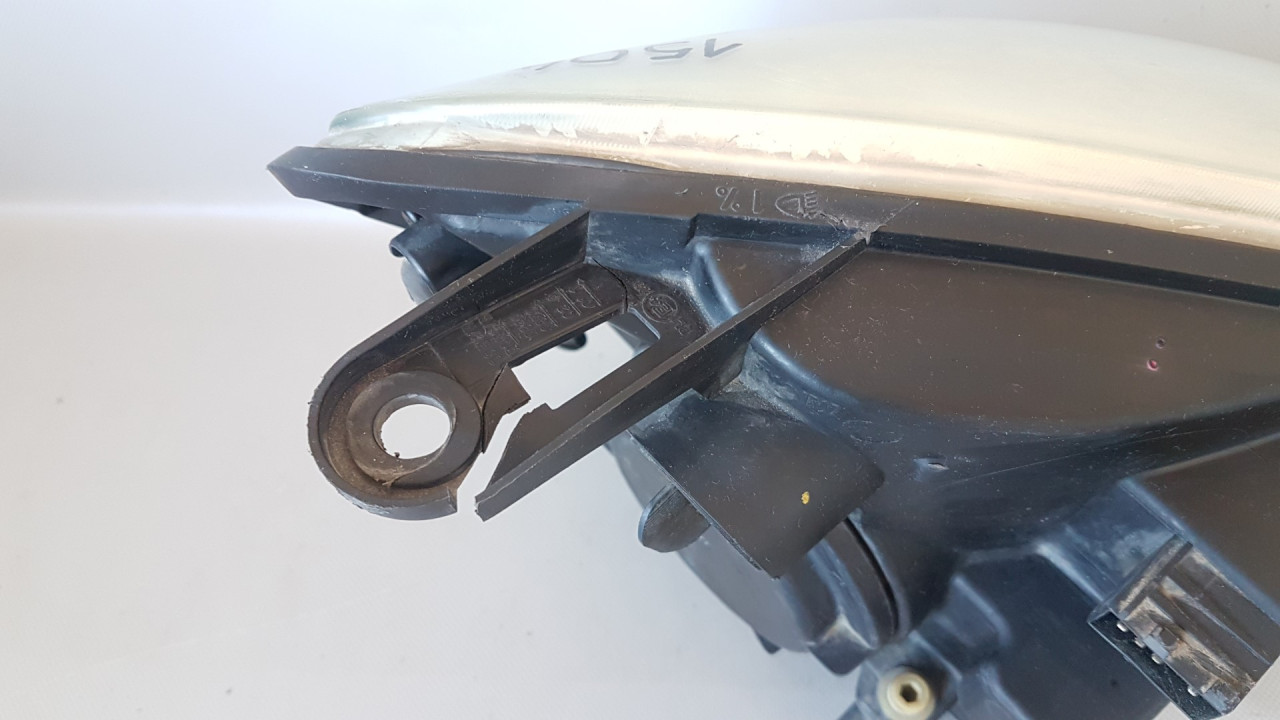 DIJELOVI FAR PEUGEOT PARTNER > 03-08 9644150880