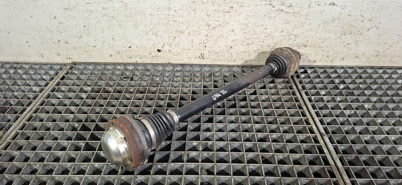 DIJELOVI POLUOSOVINA AUDI A8 (4H) > 10-14 8R0501203C
