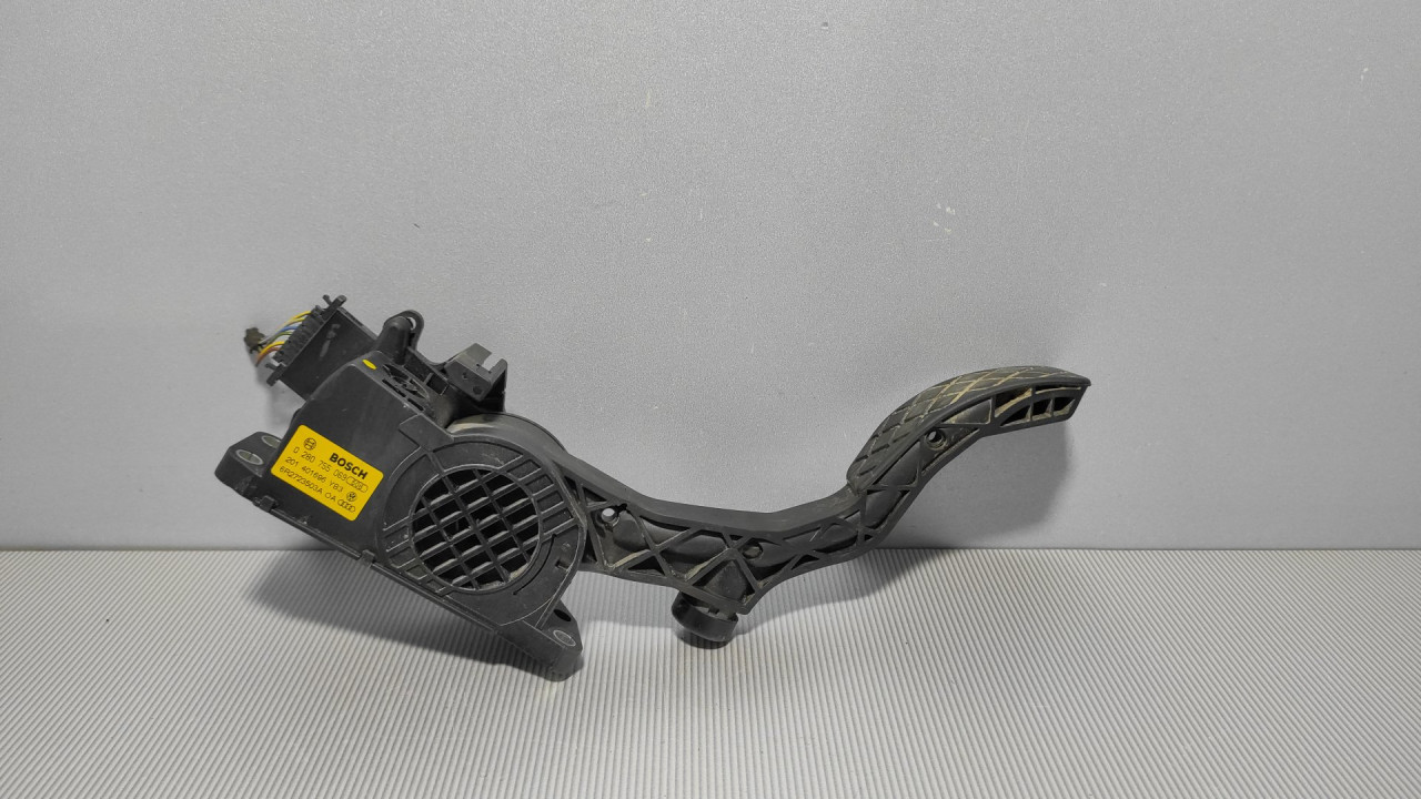 DIJELOVI PAPUCICA GASA VW POLO > 09-14 6R2723503A