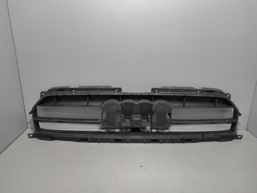 RESETKA BRANIKA AUDI A4 (B8) > 12-15 8K0807233G