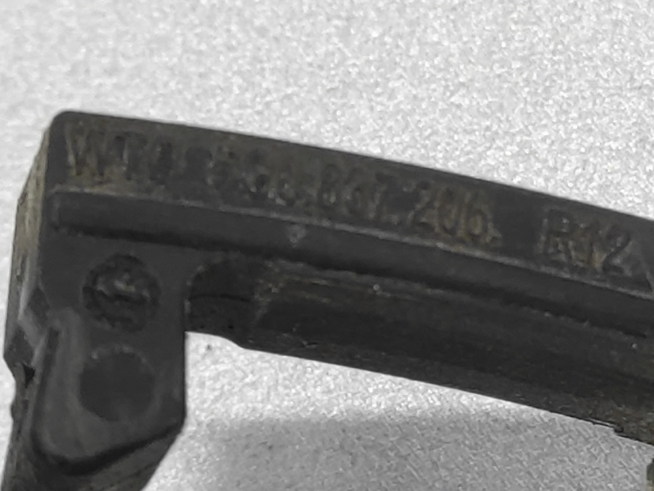 DIJELOVI RUCKA VRATA VW GOLF 7 > 12-16 5G0837206