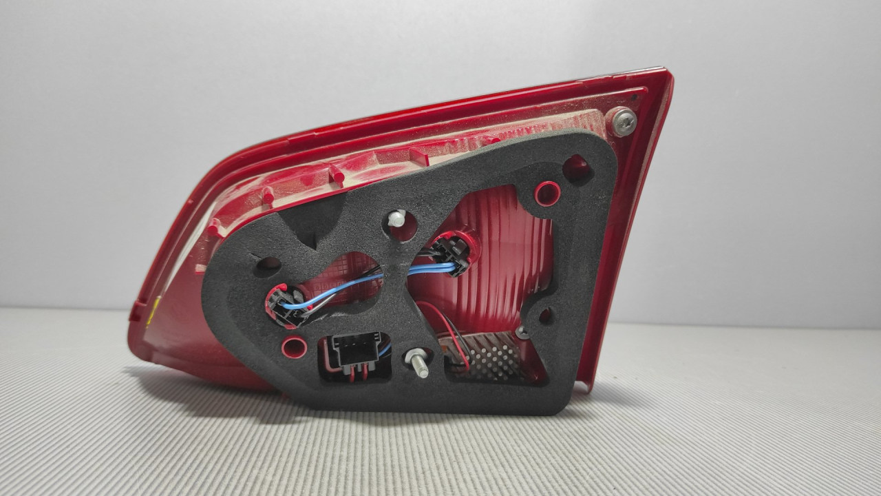 STOP SVJETLO VW PASSAT B7 > 10-14 3AF945093B