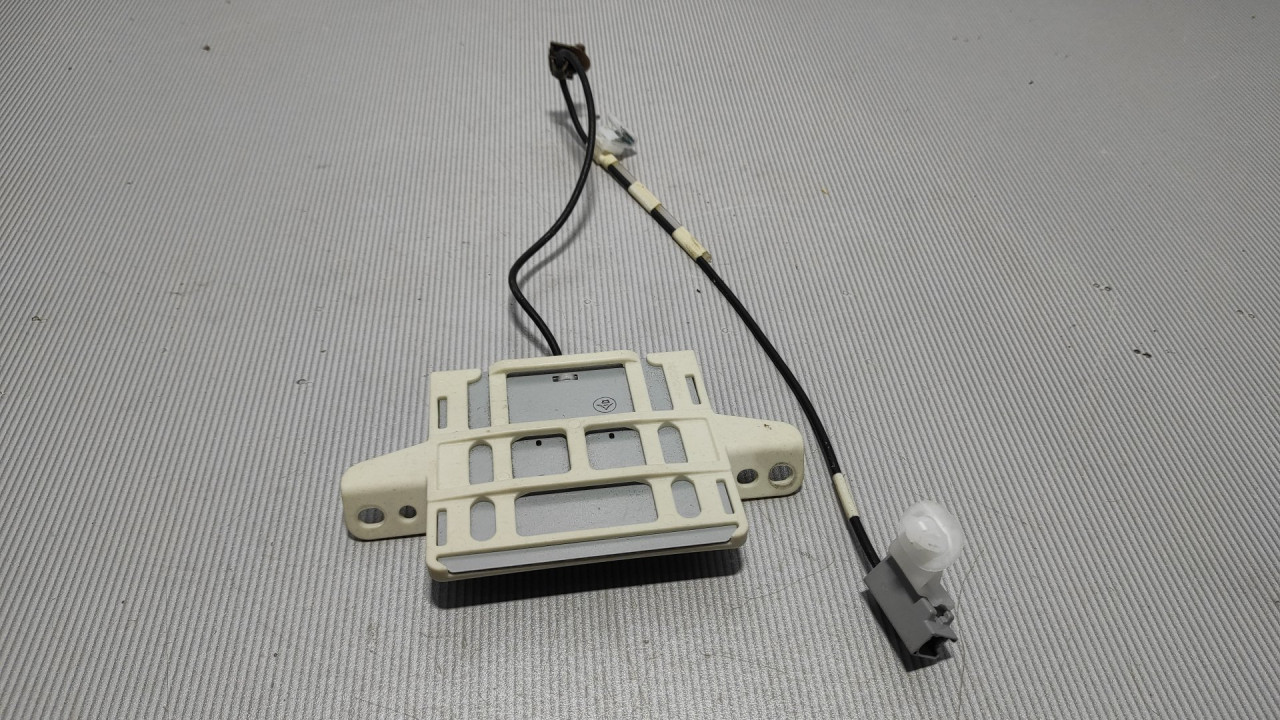 DIJELOVI ANTENA TOYOTA RAV 4 > 15-18 8686042052