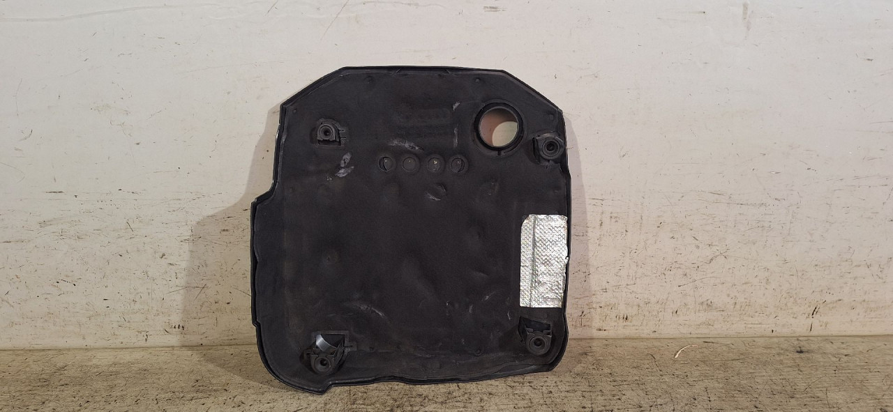 DIJELOVI POKLOPAC MOTORA AUDI A6 4G > 14-18