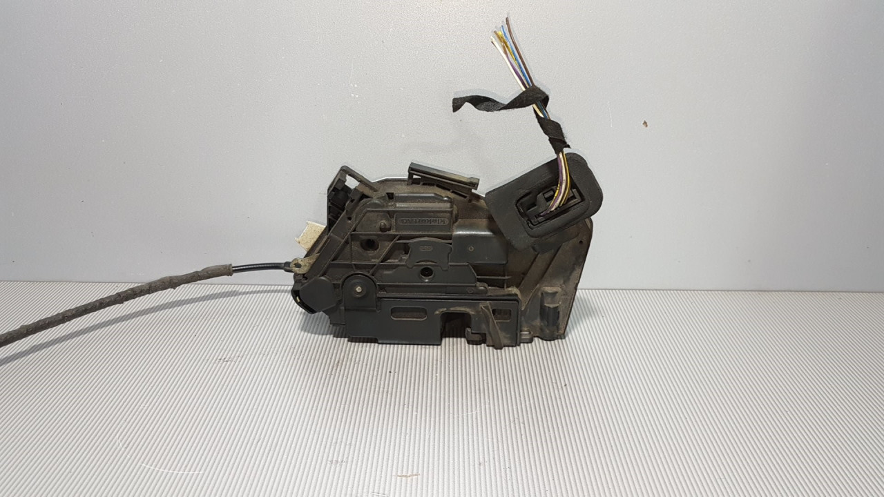 DIJELOVI BRAVA VRATA VW GOLF 7 > 12-16 5K1837016E