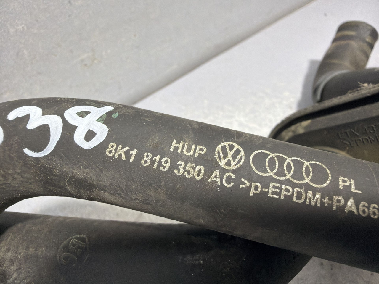 DIJELOVI CRIJEVO AUDI A4 (B8) > 07-11 2.0 8K1819350AC