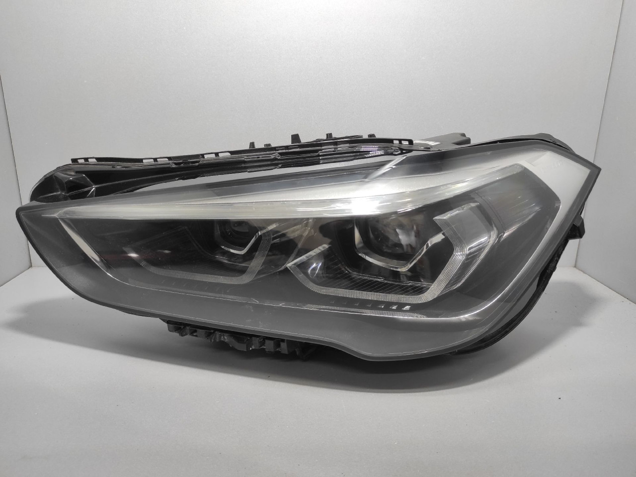 DIJELOVI FAR BMW X1 (F48) > 19- 63115A01171